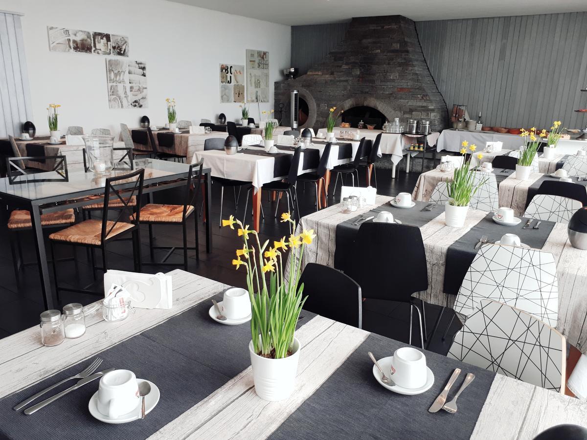 Hotel Garni Battello Melide Bagian luar foto
