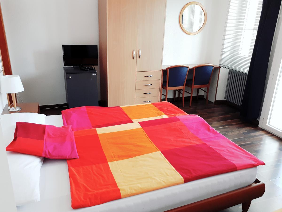 Hotel Garni Battello Melide Bagian luar foto